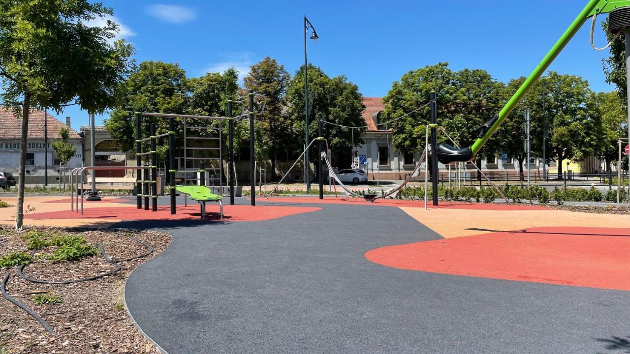 באיה Bristol Apartments מראה חיצוני תמונה