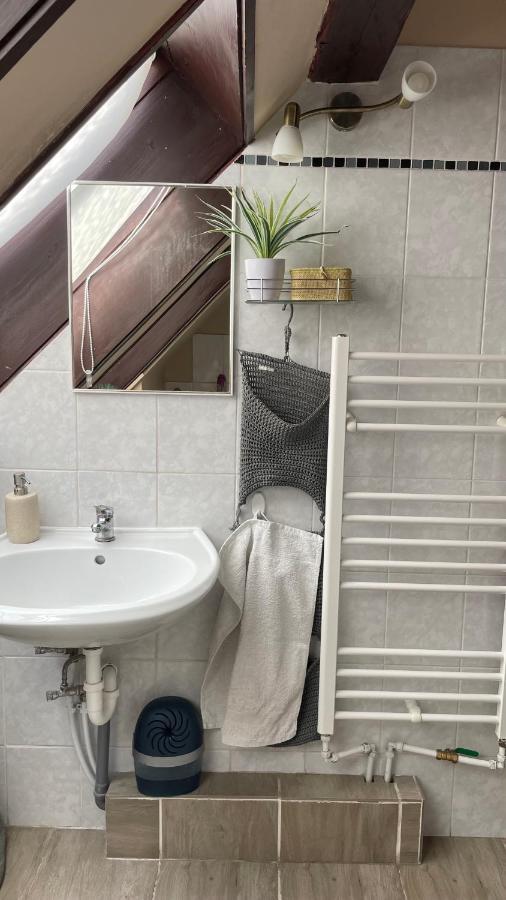 באיה Bristol Apartments מראה חיצוני תמונה
