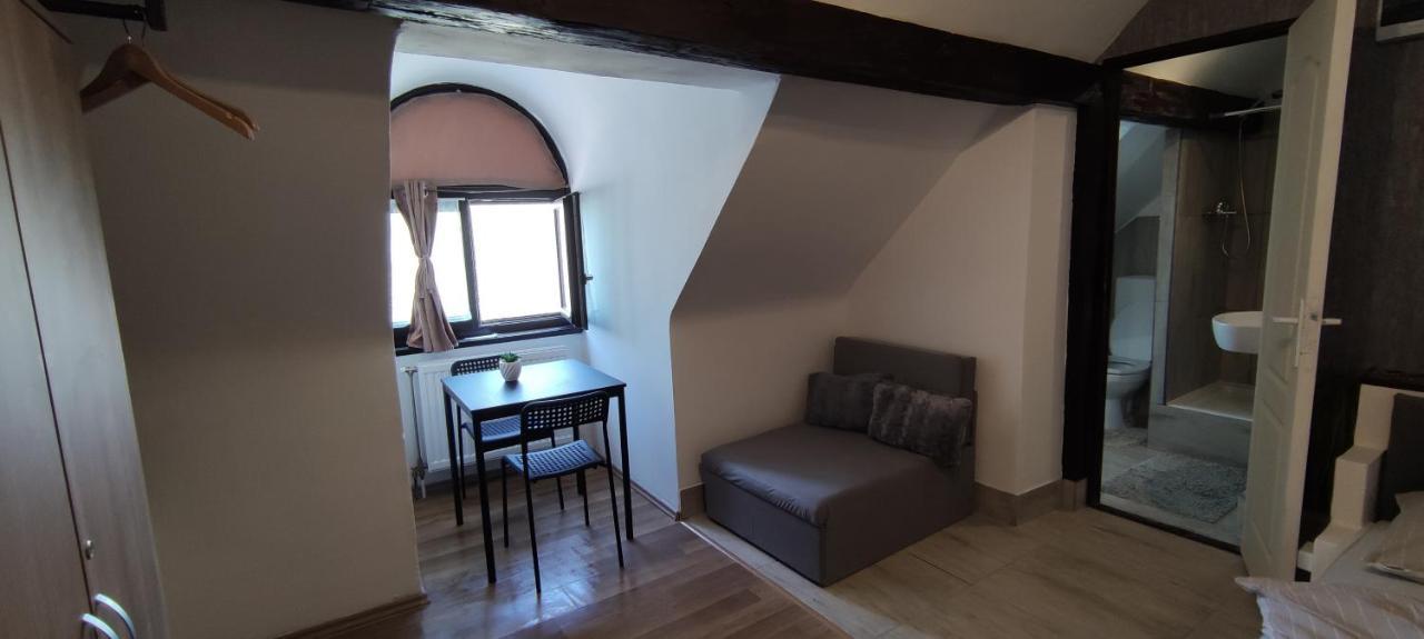 באיה Bristol Apartments מראה חיצוני תמונה